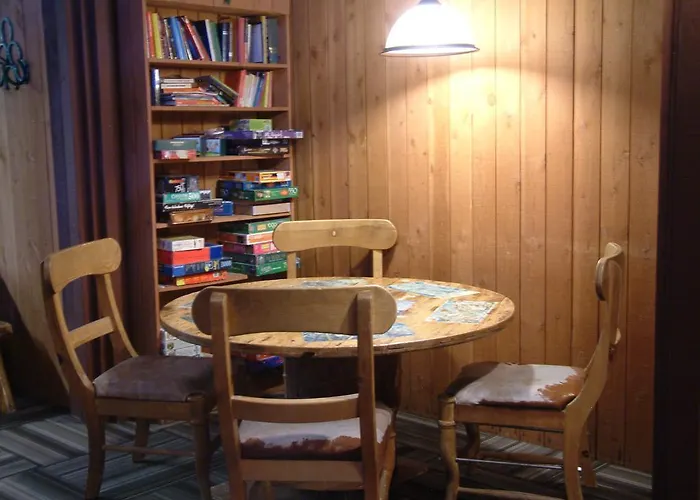 Hostel The *